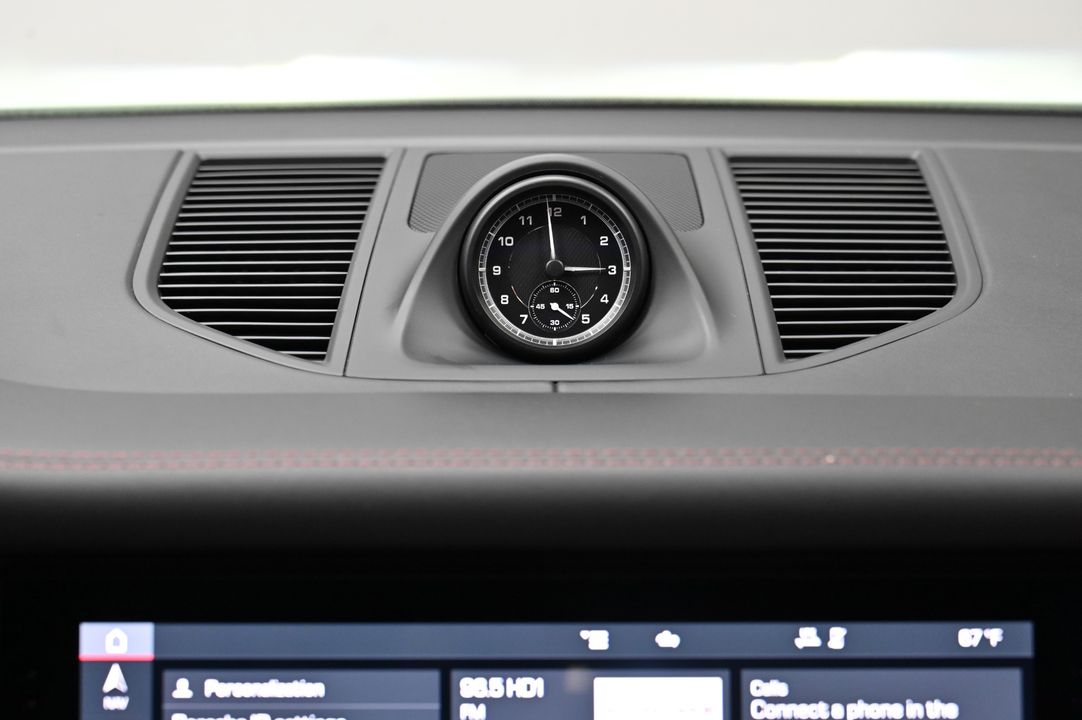 2023 Porsche Macan