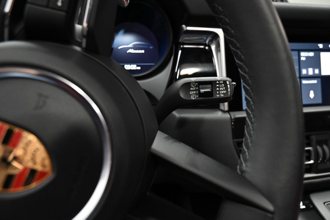 2023 Porsche Macan