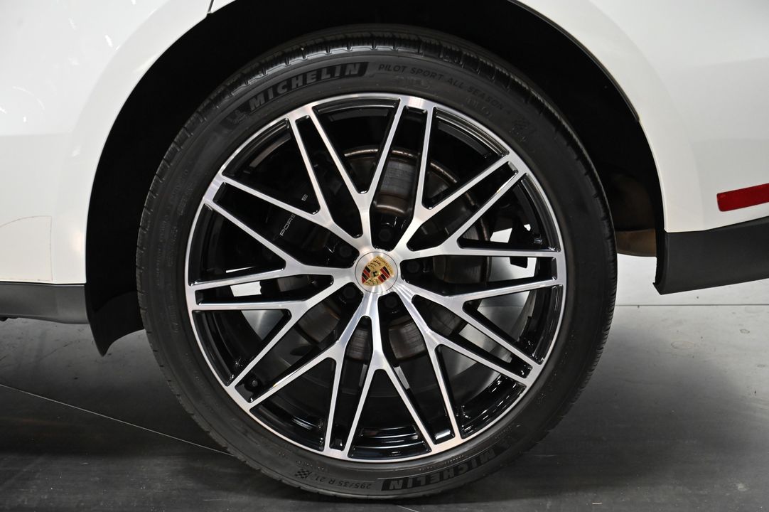 2023 Porsche Macan