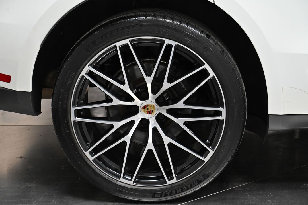 2023 Porsche Macan