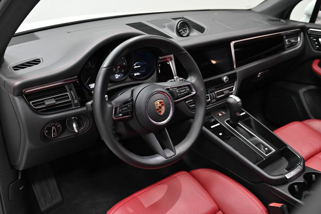 2023 Porsche Macan