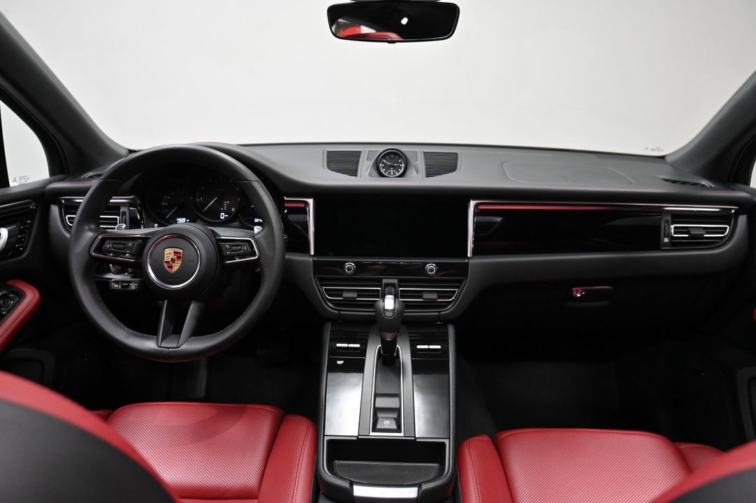 2023 Porsche Macan