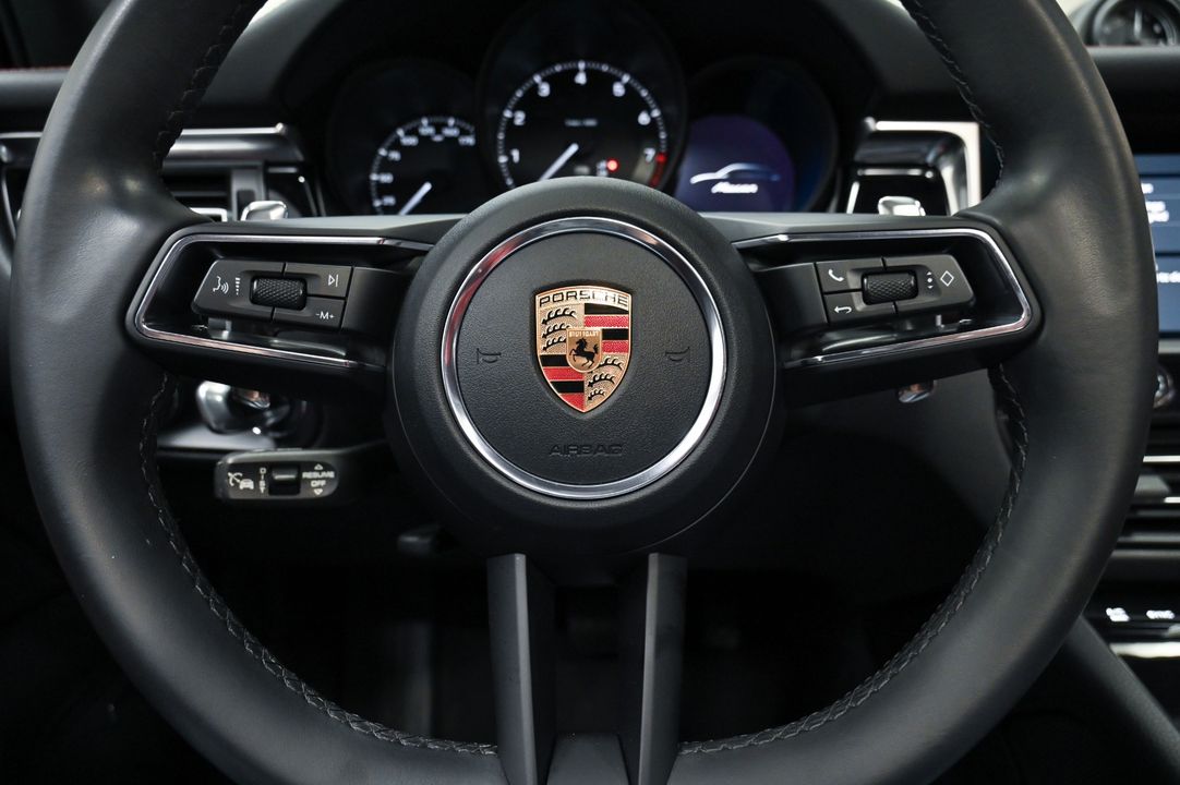 2023 Porsche Macan
