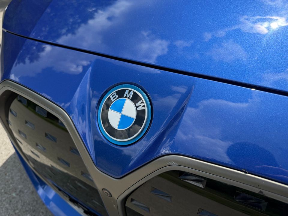 2022 BMW i4