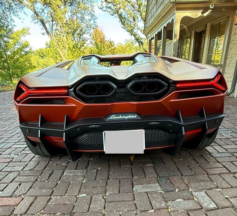 2024 Lamborghini Revuelto