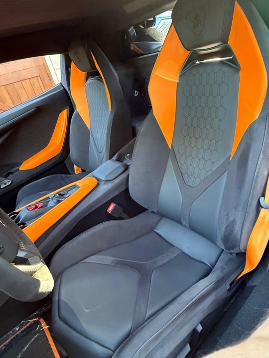 2024 Lamborghini Revuelto