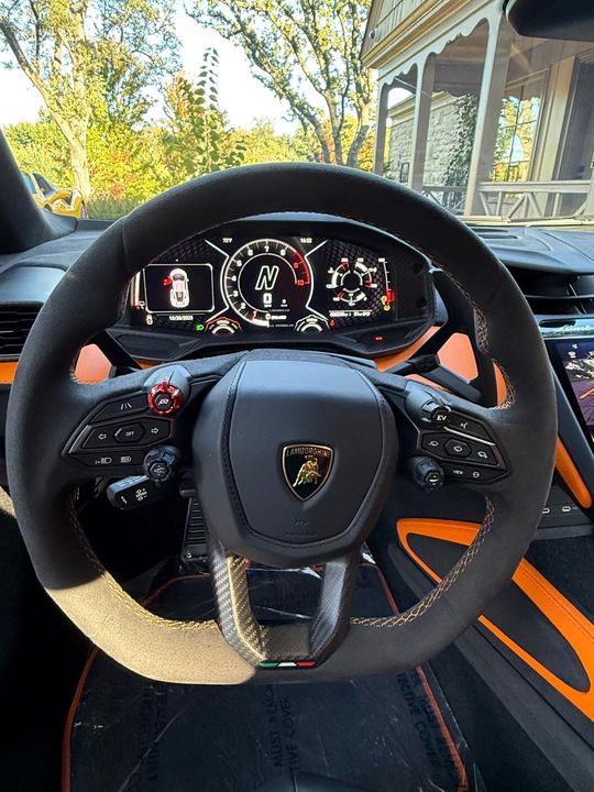 2024 Lamborghini Revuelto