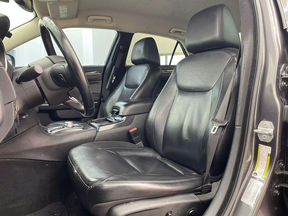 2016 Chrysler 300