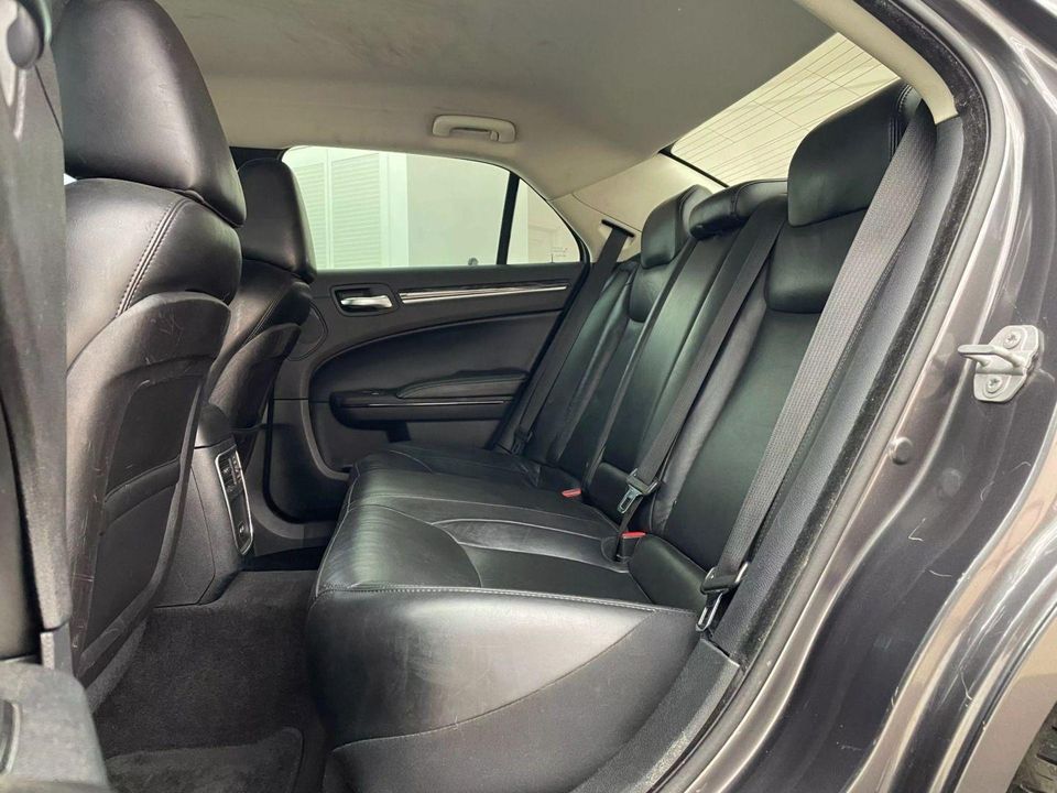 2016 Chrysler 300