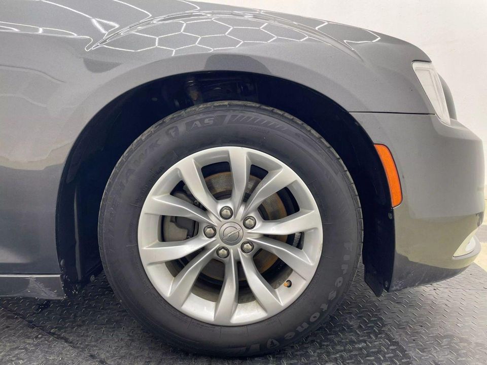 2016 Chrysler 300