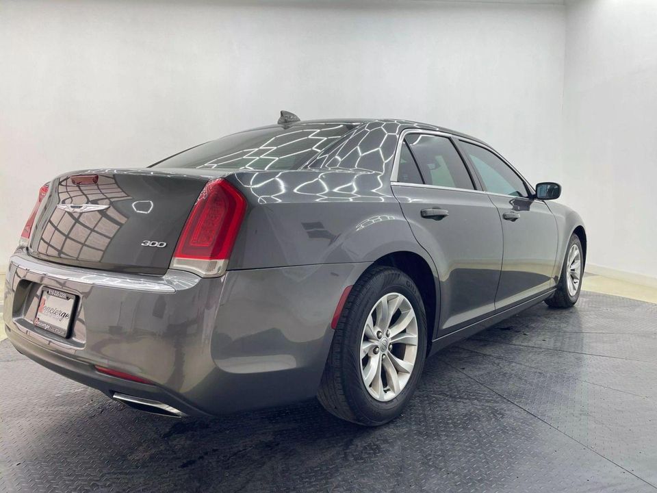 2016 Chrysler 300