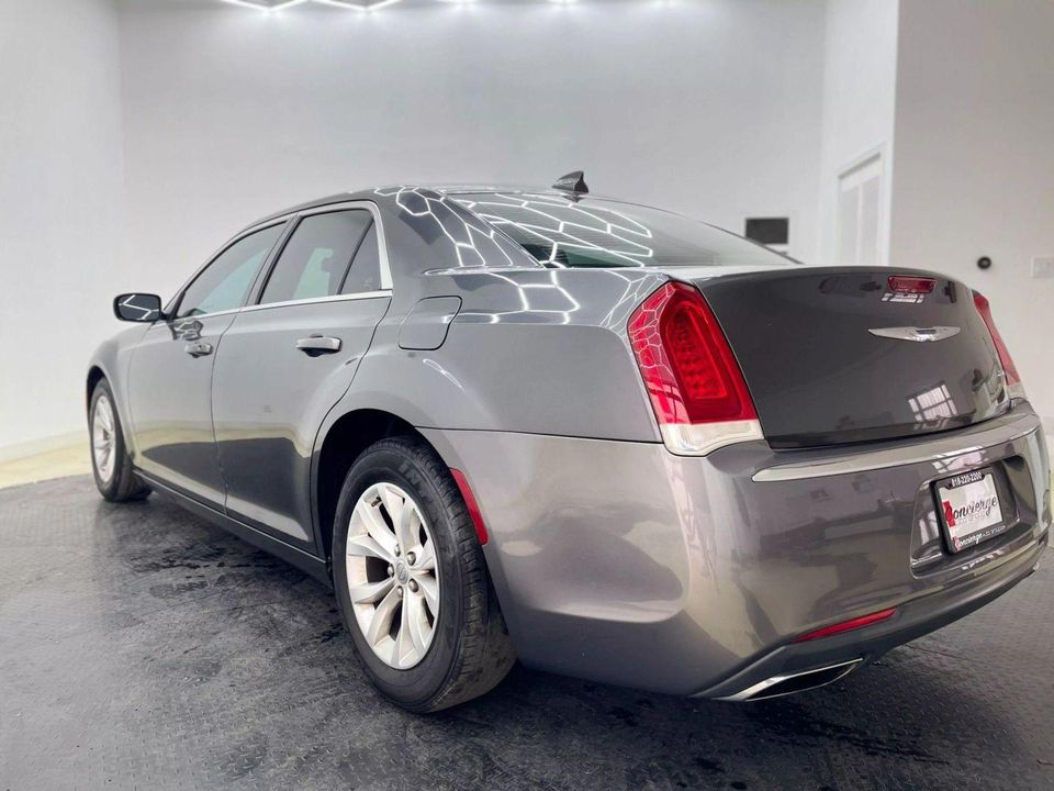2016 Chrysler 300
