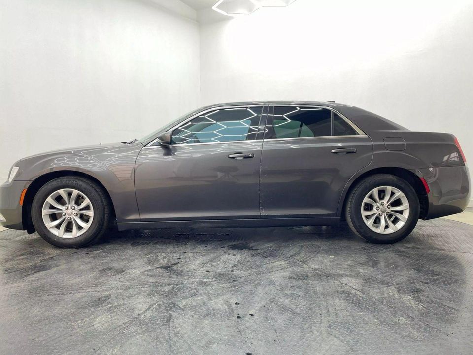 2016 Chrysler 300