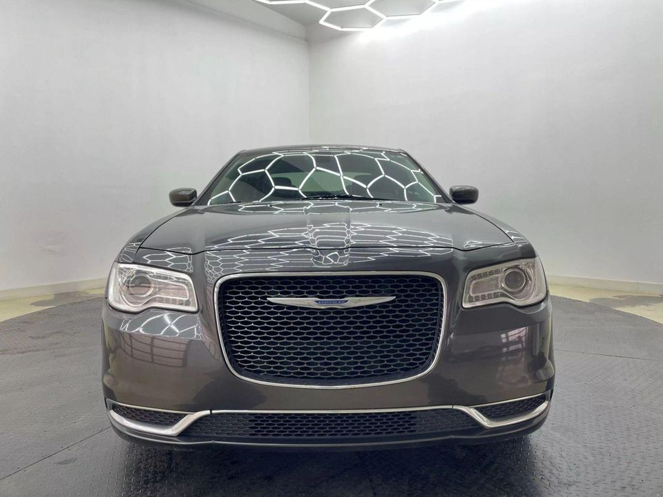 2016 Chrysler 300