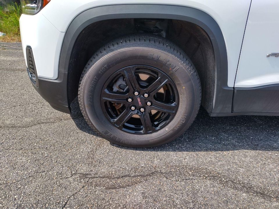 2023 GMC Acadia