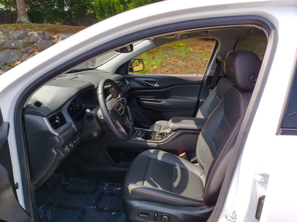 2023 GMC Acadia