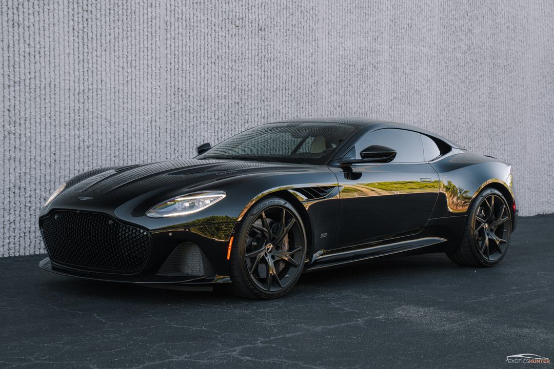 2019 Aston Martin DBS