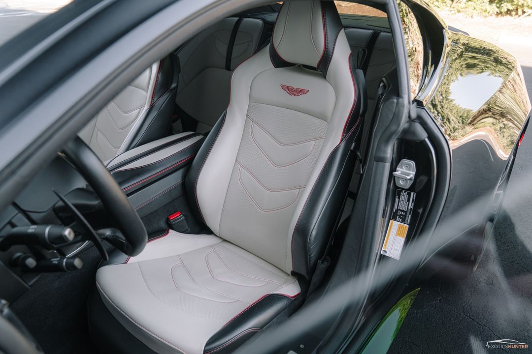 2019 Aston Martin DBS