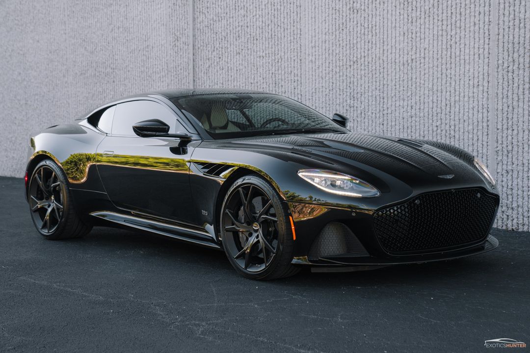 2019 Aston Martin DBS