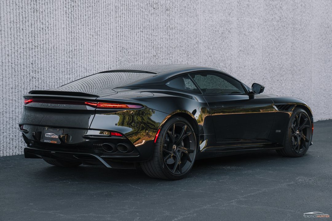 2019 Aston Martin DBS