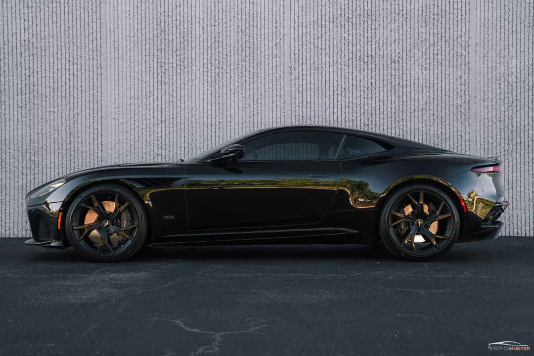 2019 Aston Martin DBS