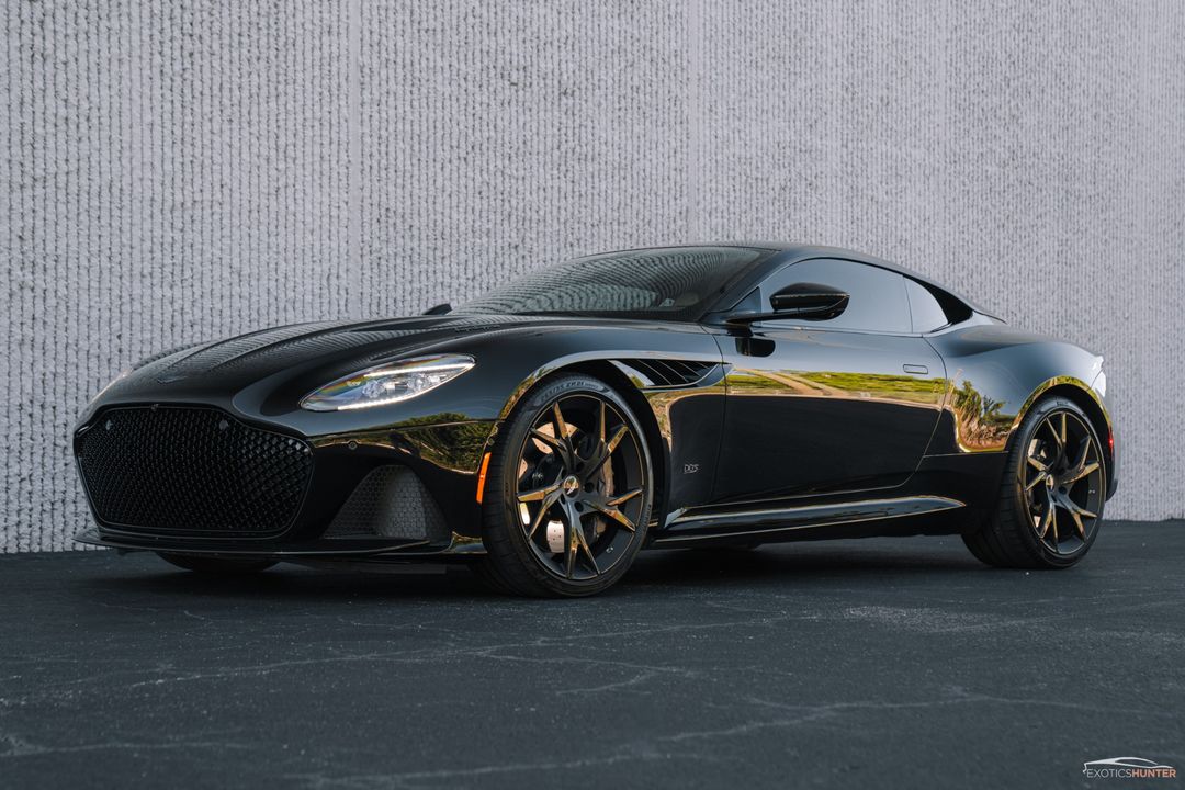 2019 Aston Martin DBS