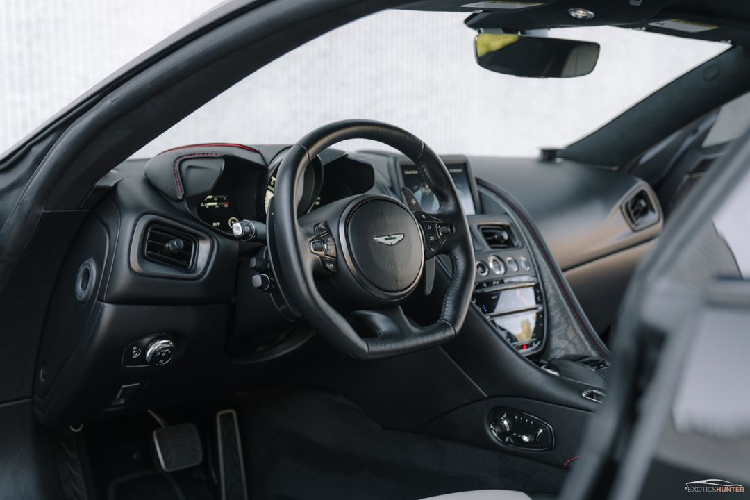 2019 Aston Martin DBS