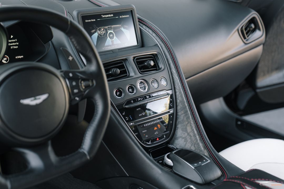 2019 Aston Martin DBS