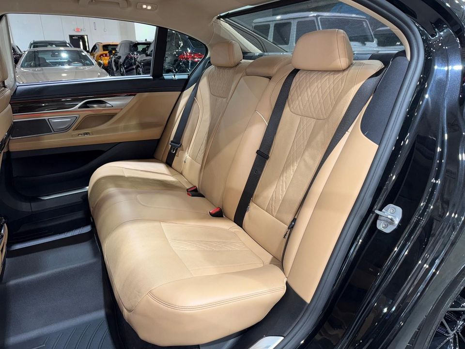 2017 BMW 740i