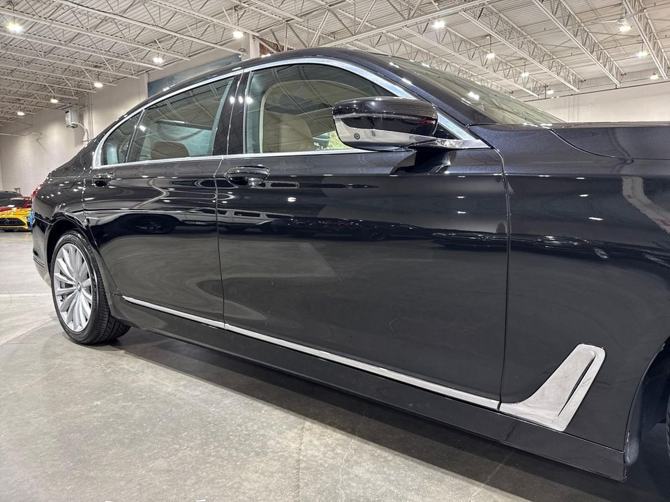 2017 BMW 740i