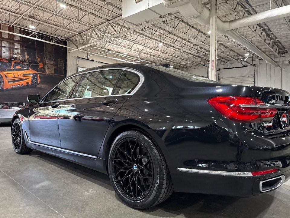 2017 BMW 740i