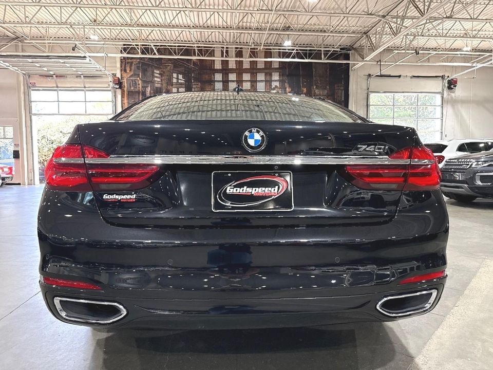2017 BMW 740i