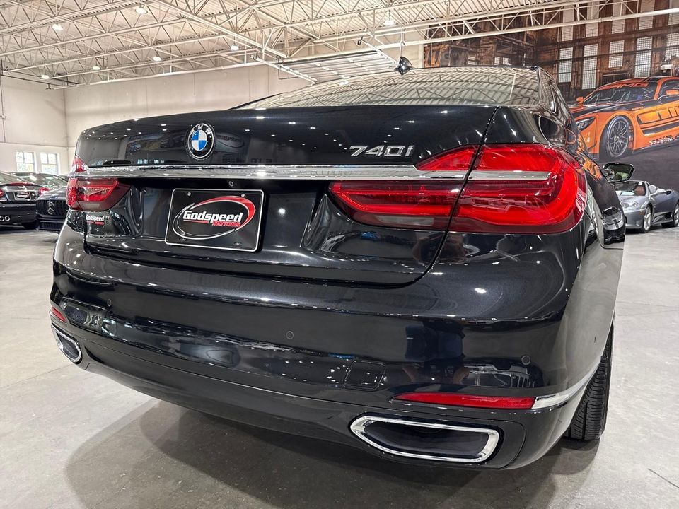 2017 BMW 740i