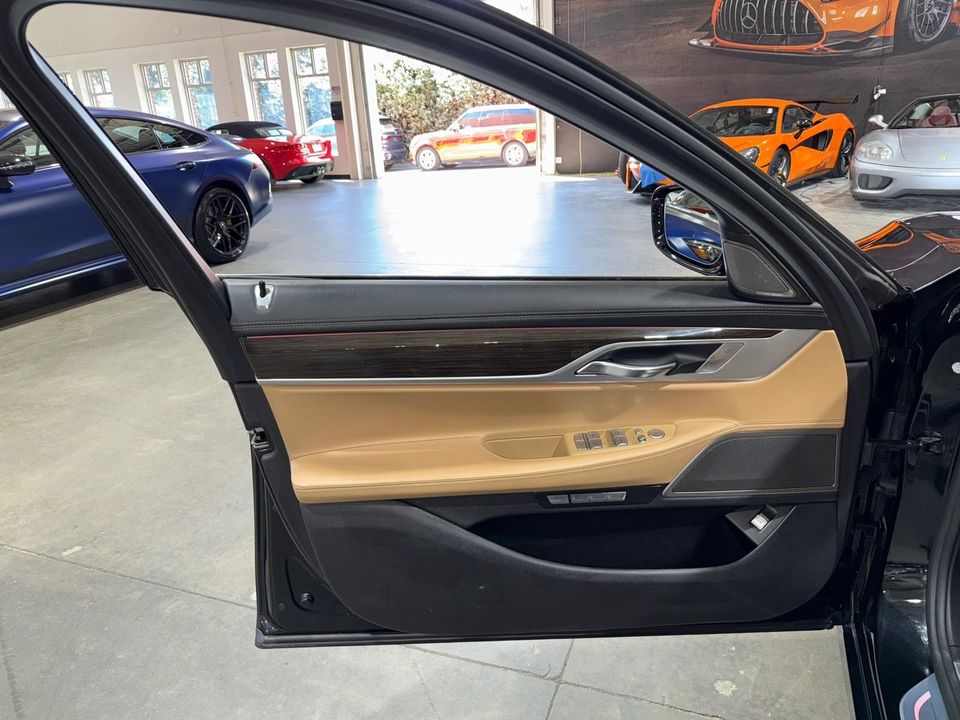 2017 BMW 740i