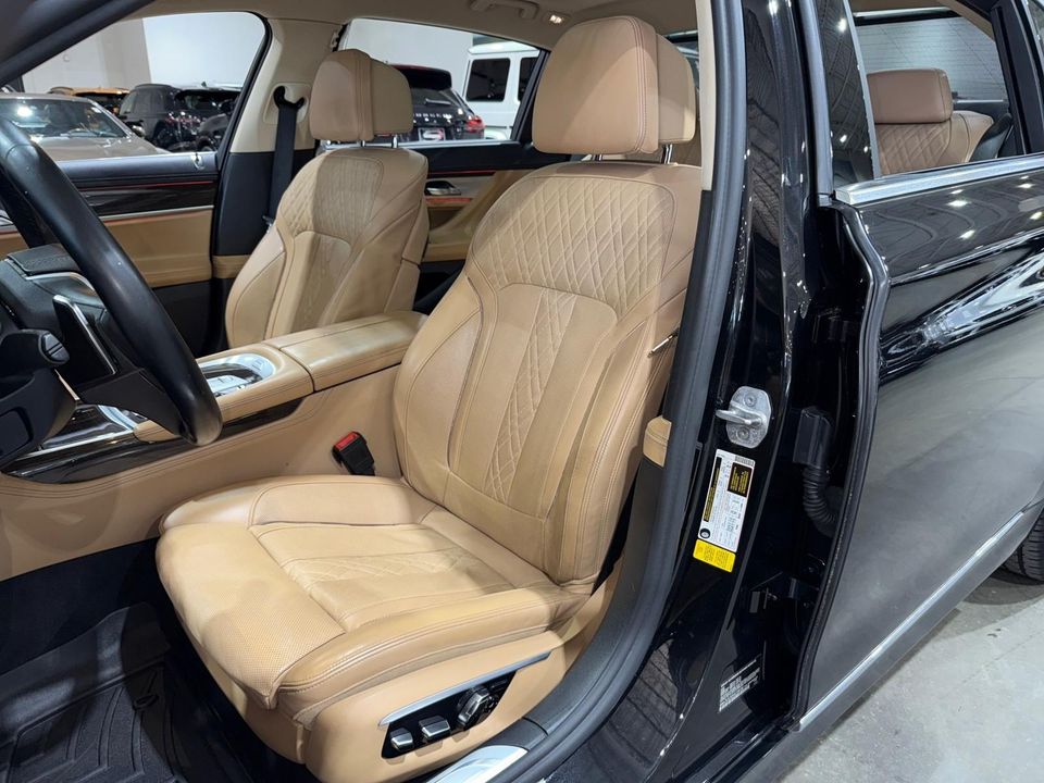 2017 BMW 740i