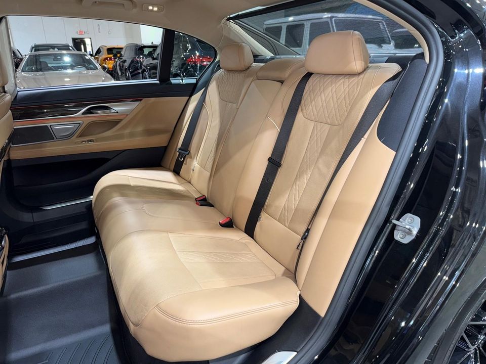 2017 BMW 740i