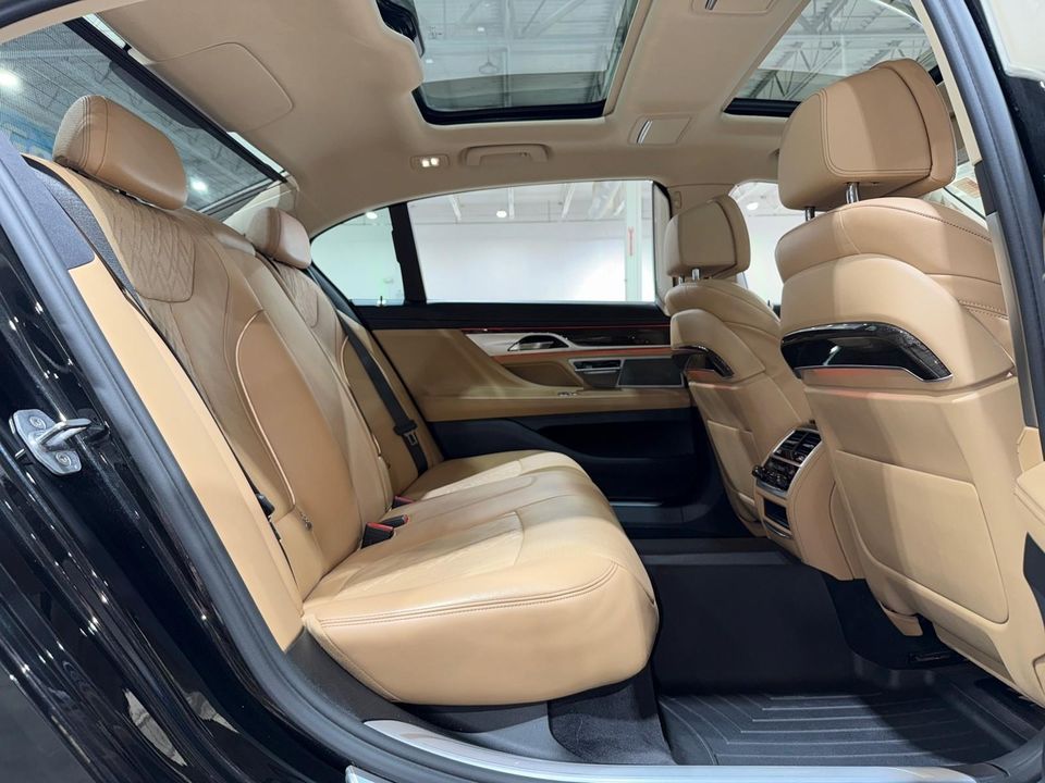 2017 BMW 740i