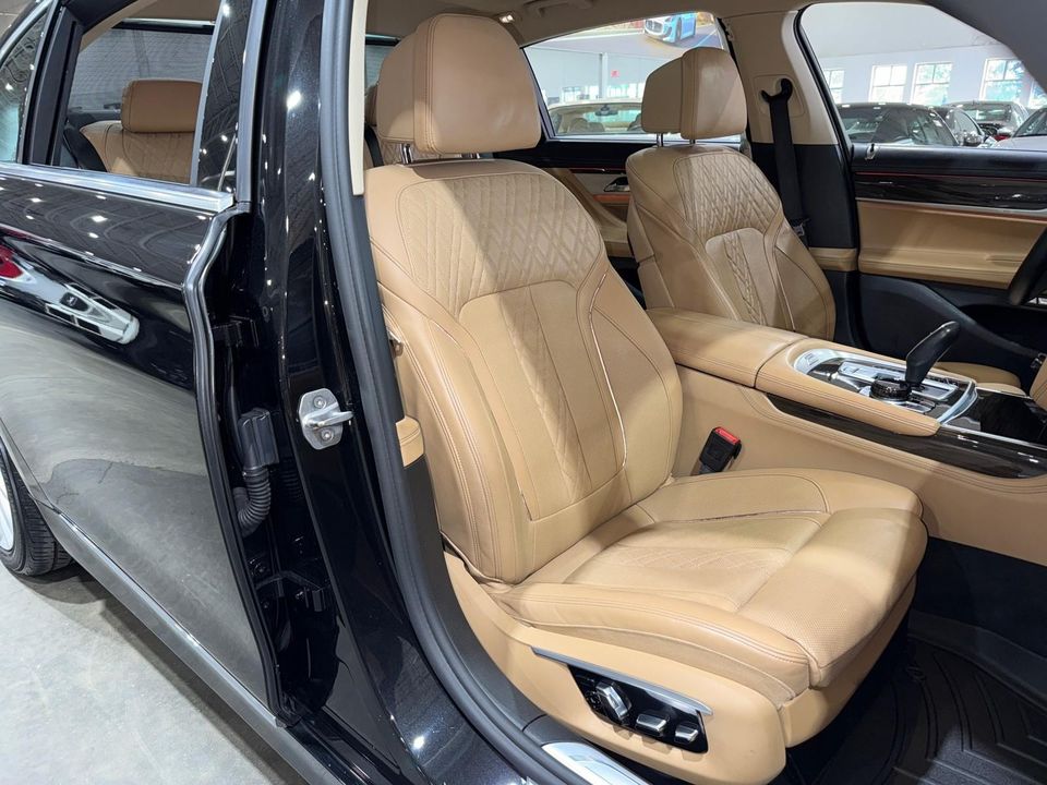 2017 BMW 740i