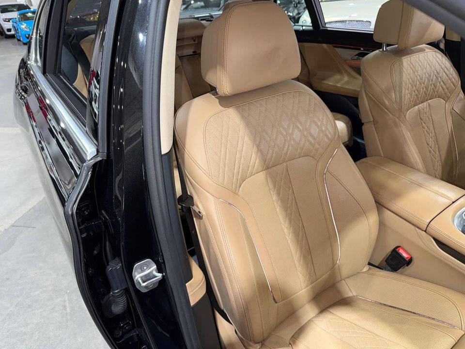 2017 BMW 740i