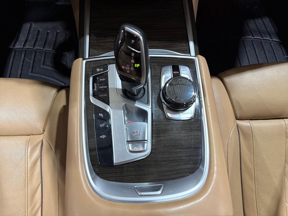 2017 BMW 740i