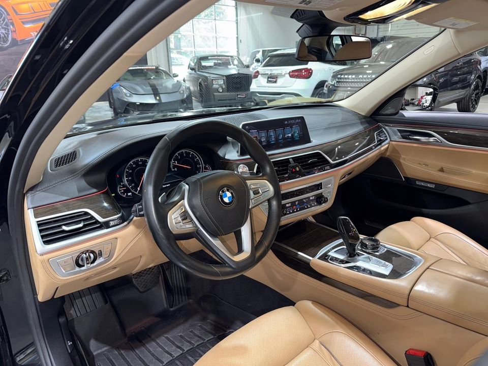 2017 BMW 740i