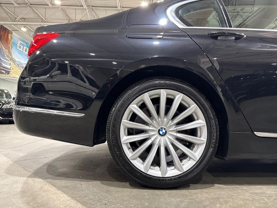 2017 BMW 740i