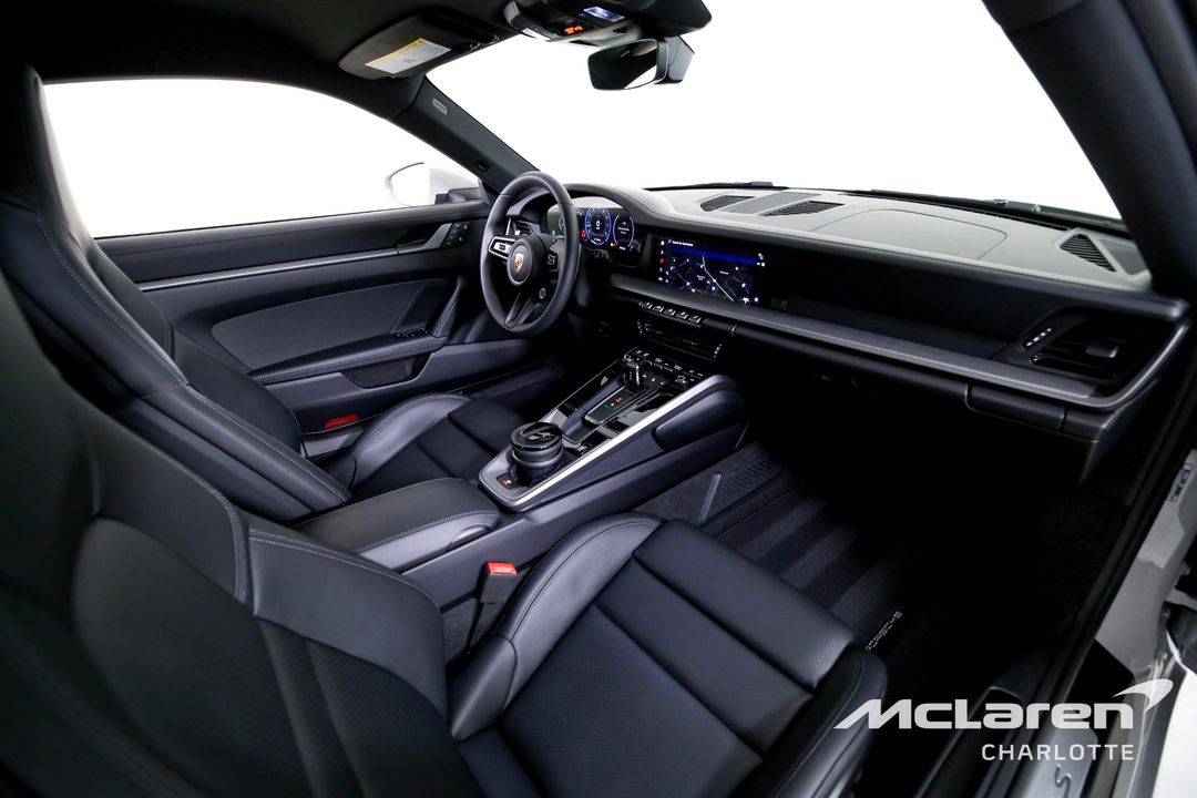 2025 Porsche 911