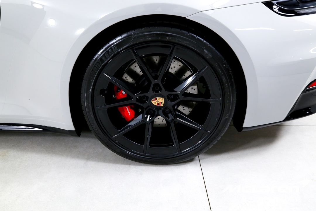 2025 Porsche 911