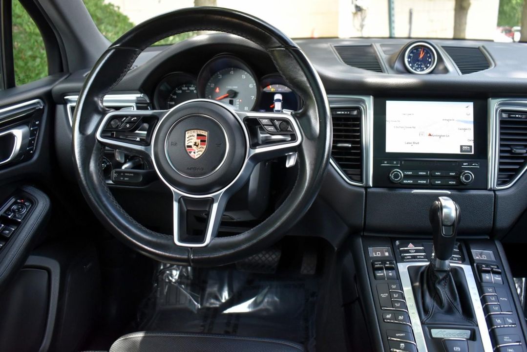 2017 Porsche Macan