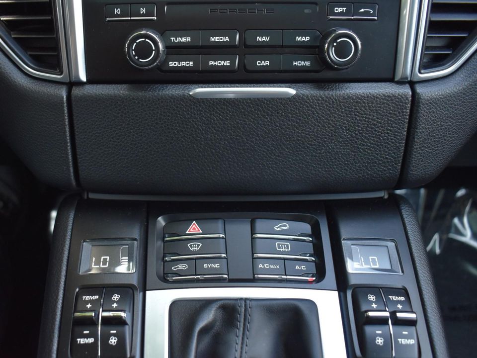 2017 Porsche Macan