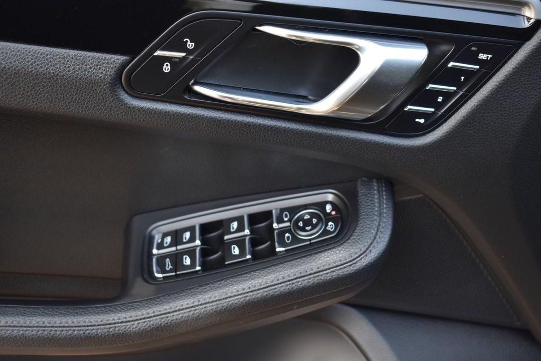 2017 Porsche Macan