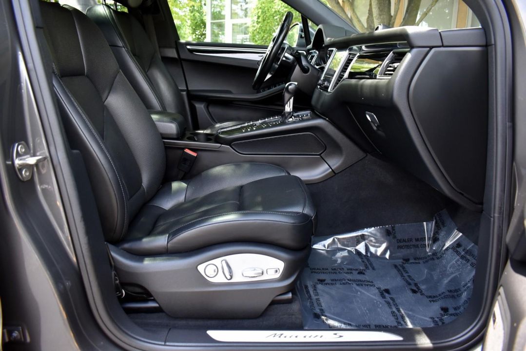 2017 Porsche Macan