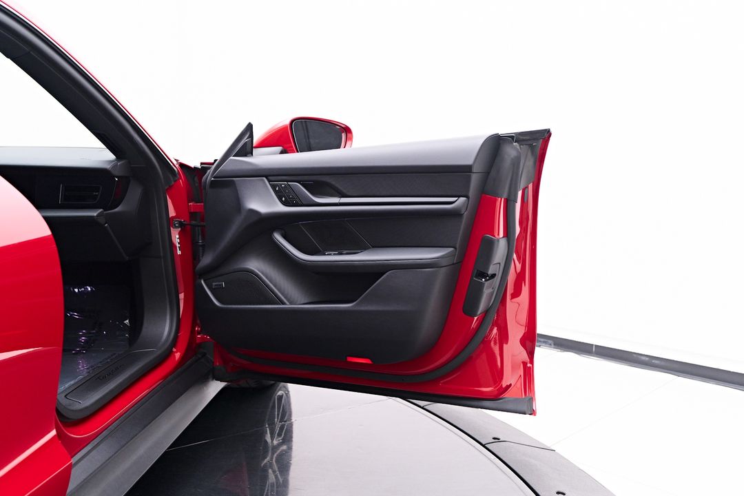 2024 Porsche Taycan