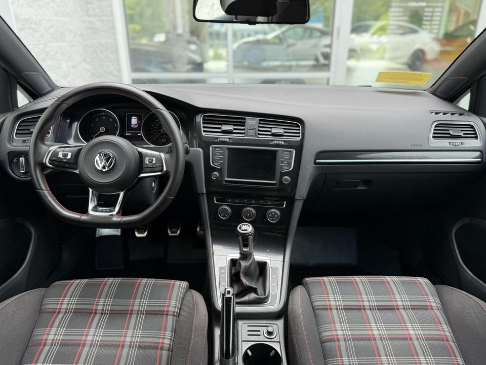 2017 Volkswagen Golf GTI